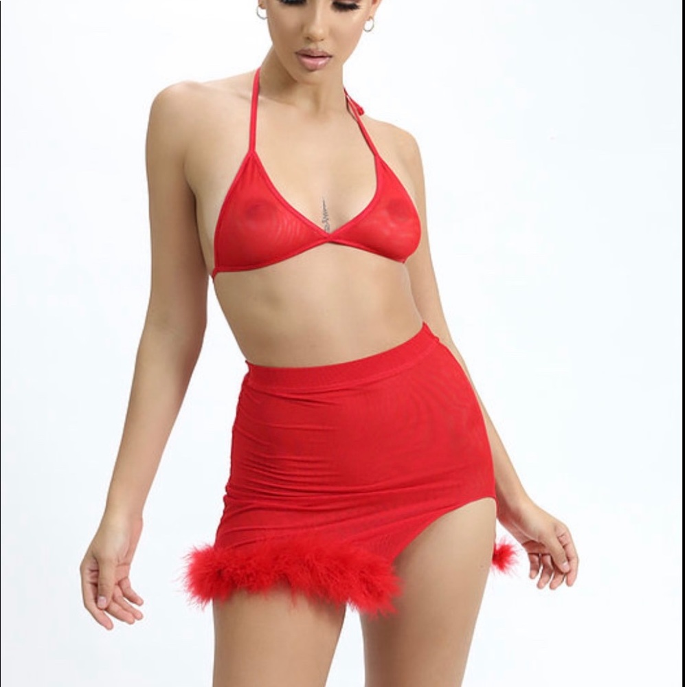 Red skirt set